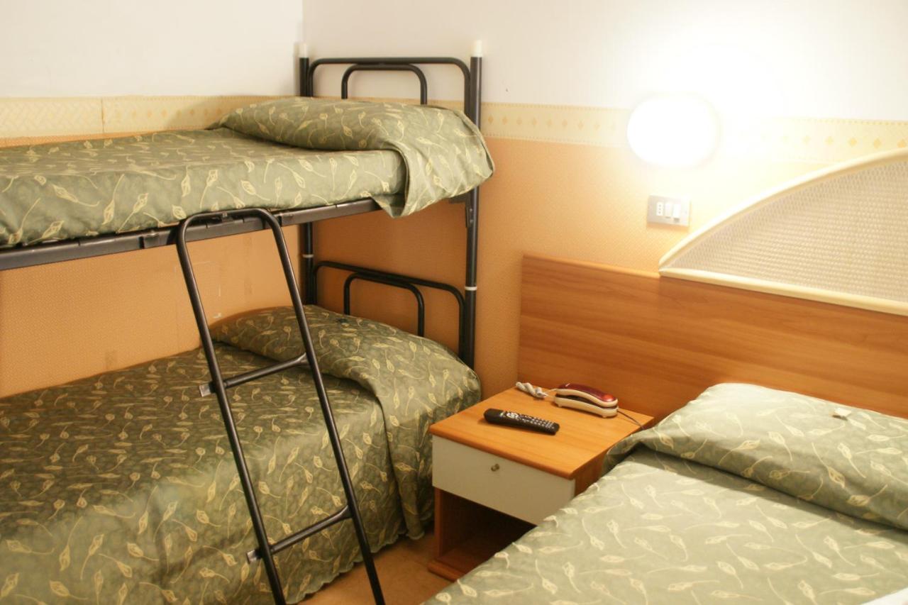 Hotel Verudella ريميني المظهر الخارجي الصورة